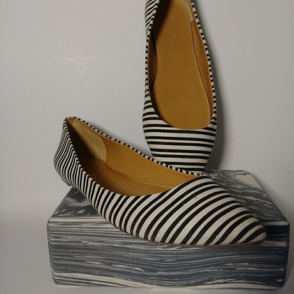 J. Crew Black Strip Pointed toe flats - Picture 2 of 7